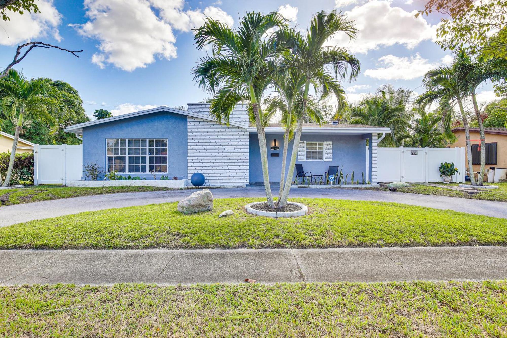 Sun-Soaked Lauderdale Lakes Home With Private Pool! Luaran gambar