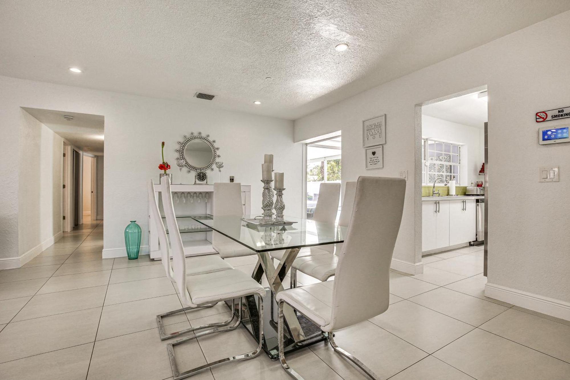 Sun-Soaked Lauderdale Lakes Home With Private Pool! Luaran gambar