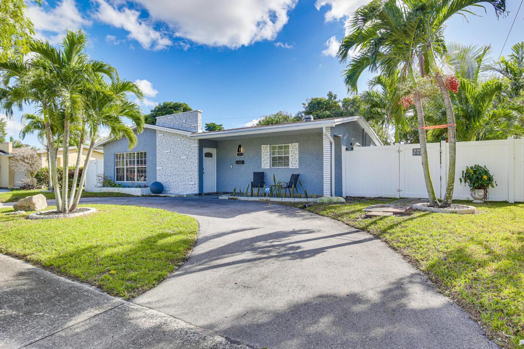 Sun-Soaked Lauderdale Lakes Home With Private Pool! Luaran gambar